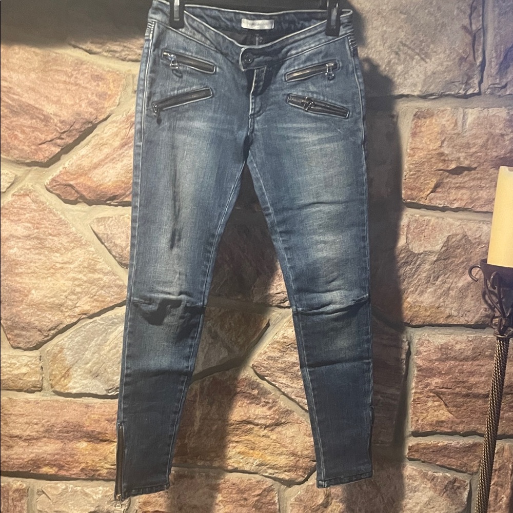 Pierre Balmain Dark Blue Skinny Jeans size 26 with zippers